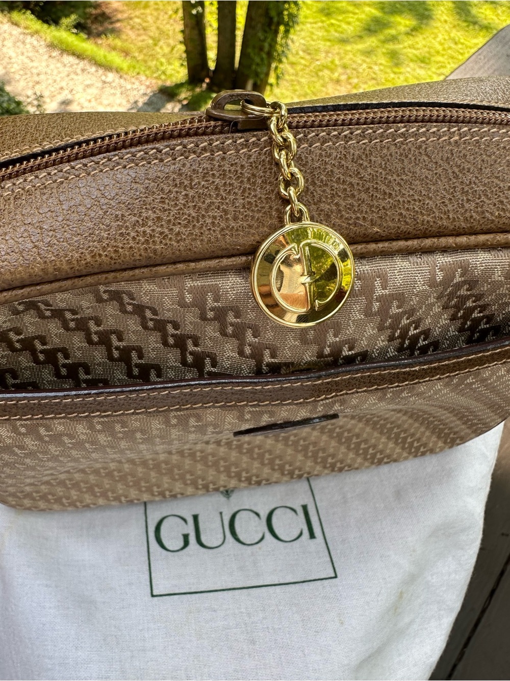 Gucci Vintage Camera Shoulder/Crossbody Bag - Picture 2 of 10
